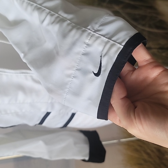 Nike White Jacket with Pockets - Picture 3 of 11
